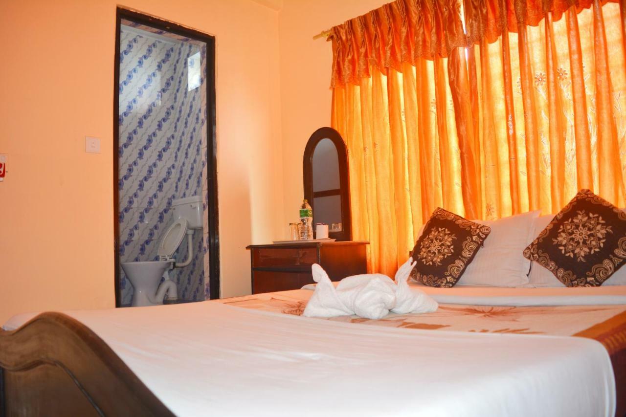 Hotel Direction Pokhara Ngoại thất bức ảnh