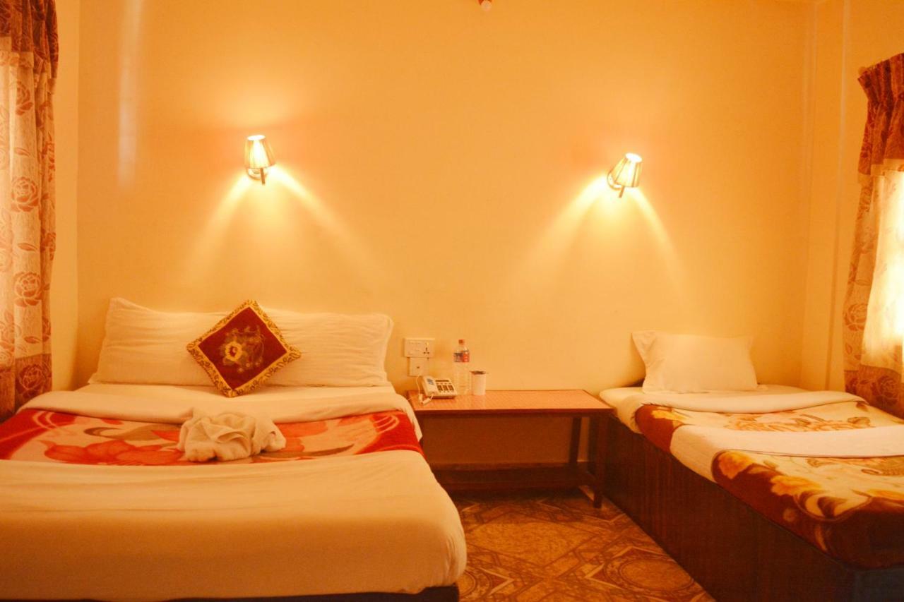 Hotel Direction Pokhara Ngoại thất bức ảnh