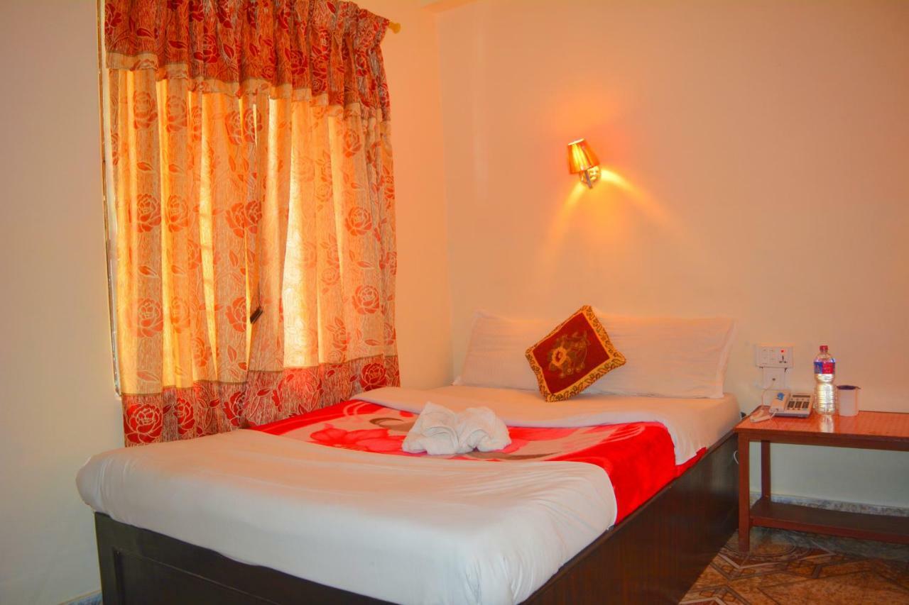 Hotel Direction Pokhara Ngoại thất bức ảnh